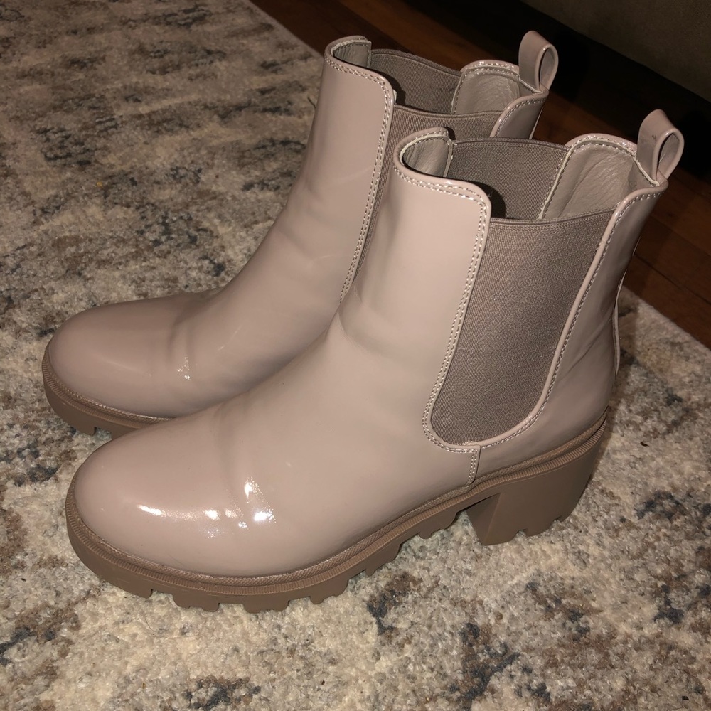 Tan/beige booties women’s size 8